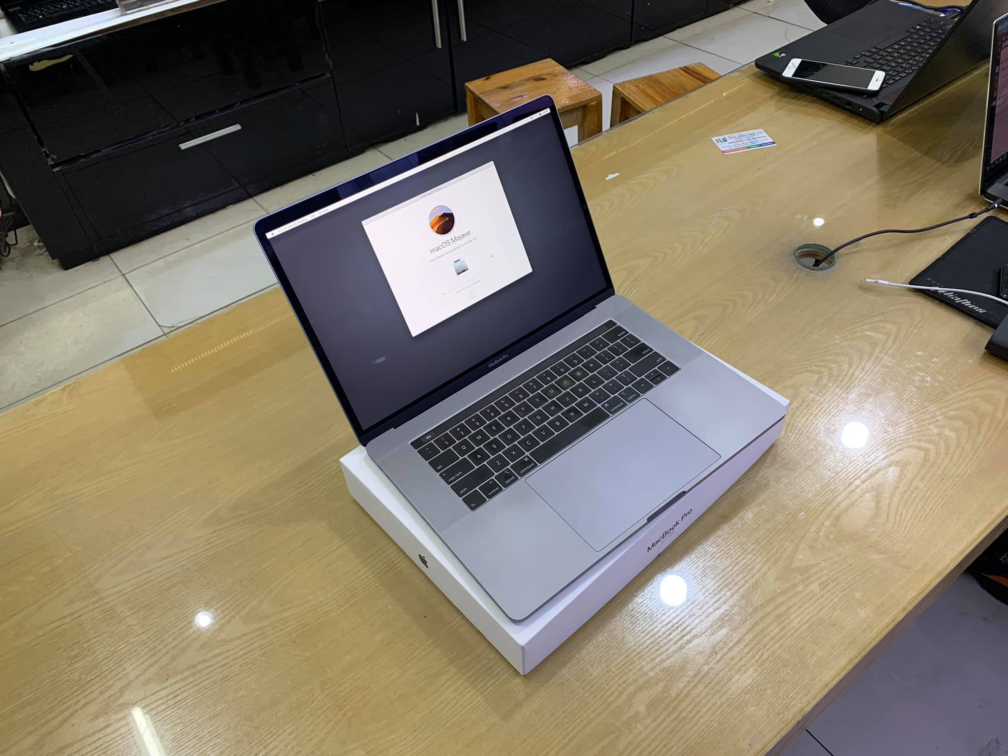 MacBook Pro 15in Touch Bar MR932 Space Grey- 2018- Like new-1.jpg